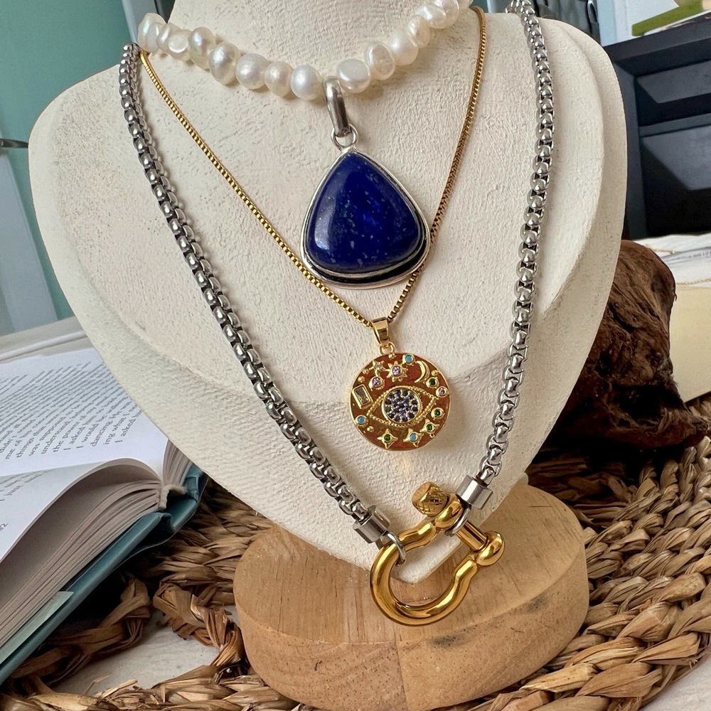 Gold Plated Evil Eye Circular medallion Pendant Necklace stainless steel jewelry - Picture 3 of 5